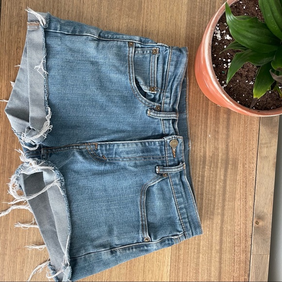 Levi Shorts DIY Cut 505 - Picture 3 of 8